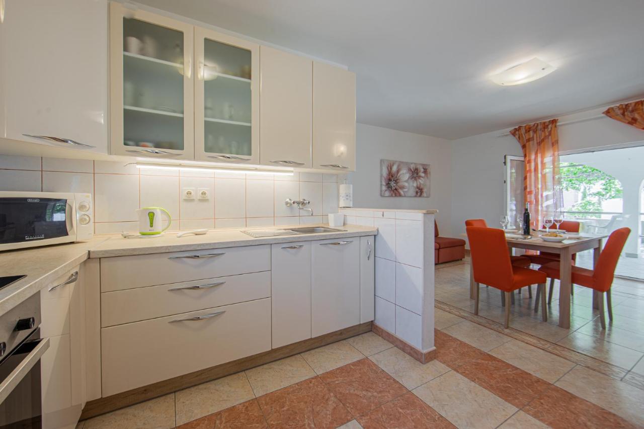 Apartmani Mares Razanj Bagian luar foto