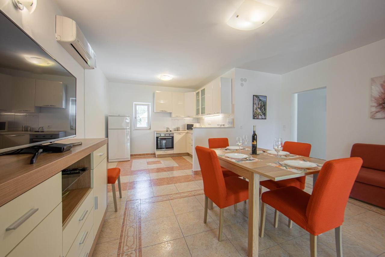 Apartmani Mares Razanj Bagian luar foto