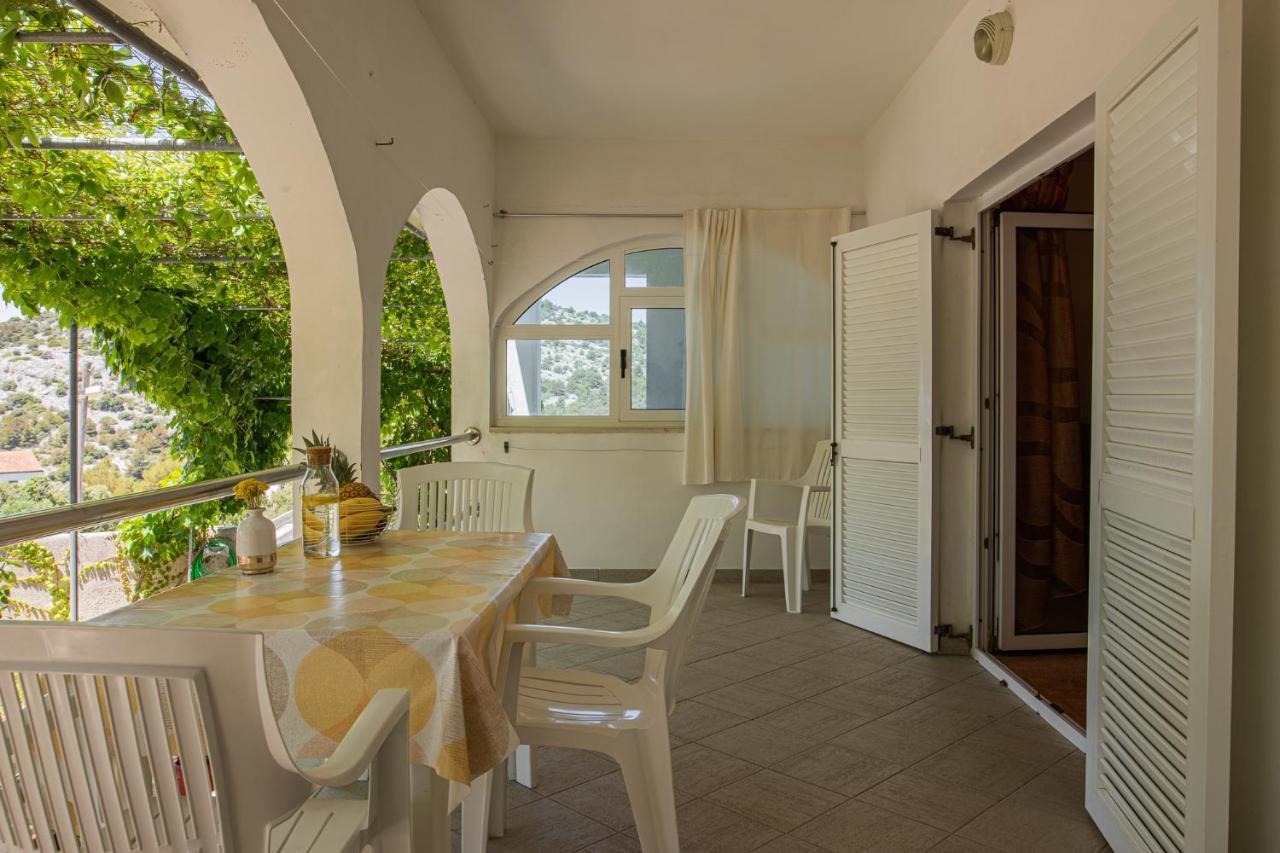 Apartmani Mares Razanj Bagian luar foto